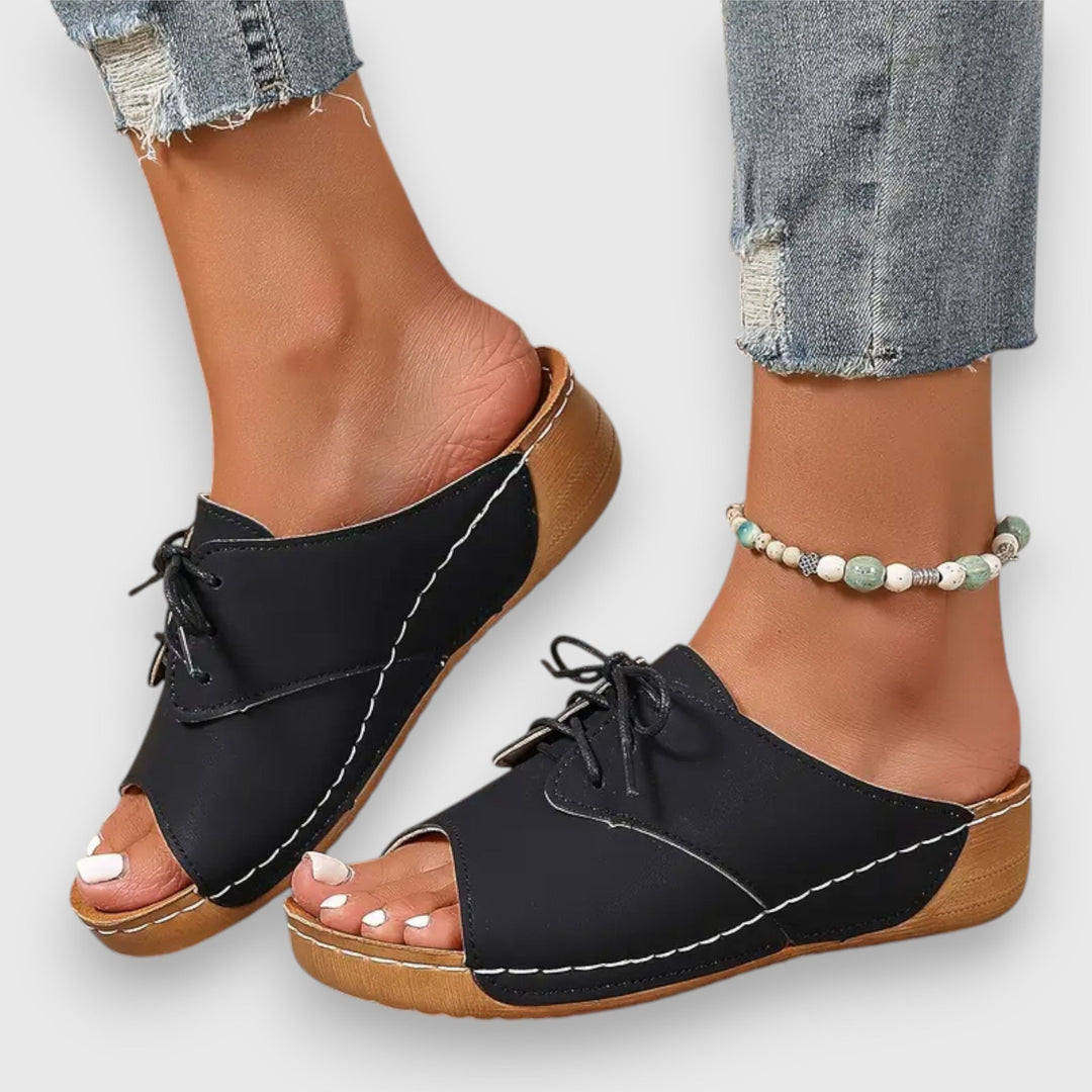 Saskia – Vintage style sandals
