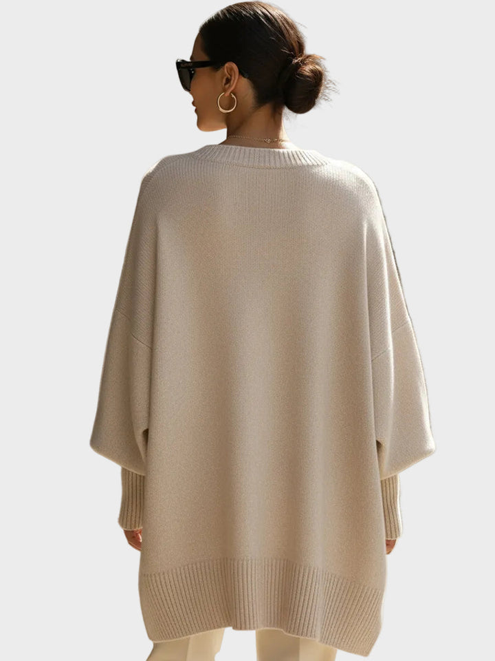 Claudia – an elegant and casual sweater