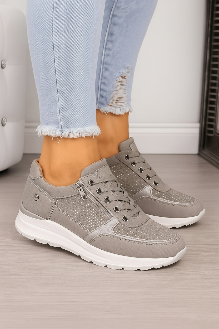 Lightweight Everyday Sneakers