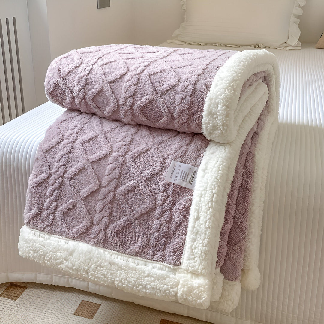 Sabina – Reversible Fleece Blanket