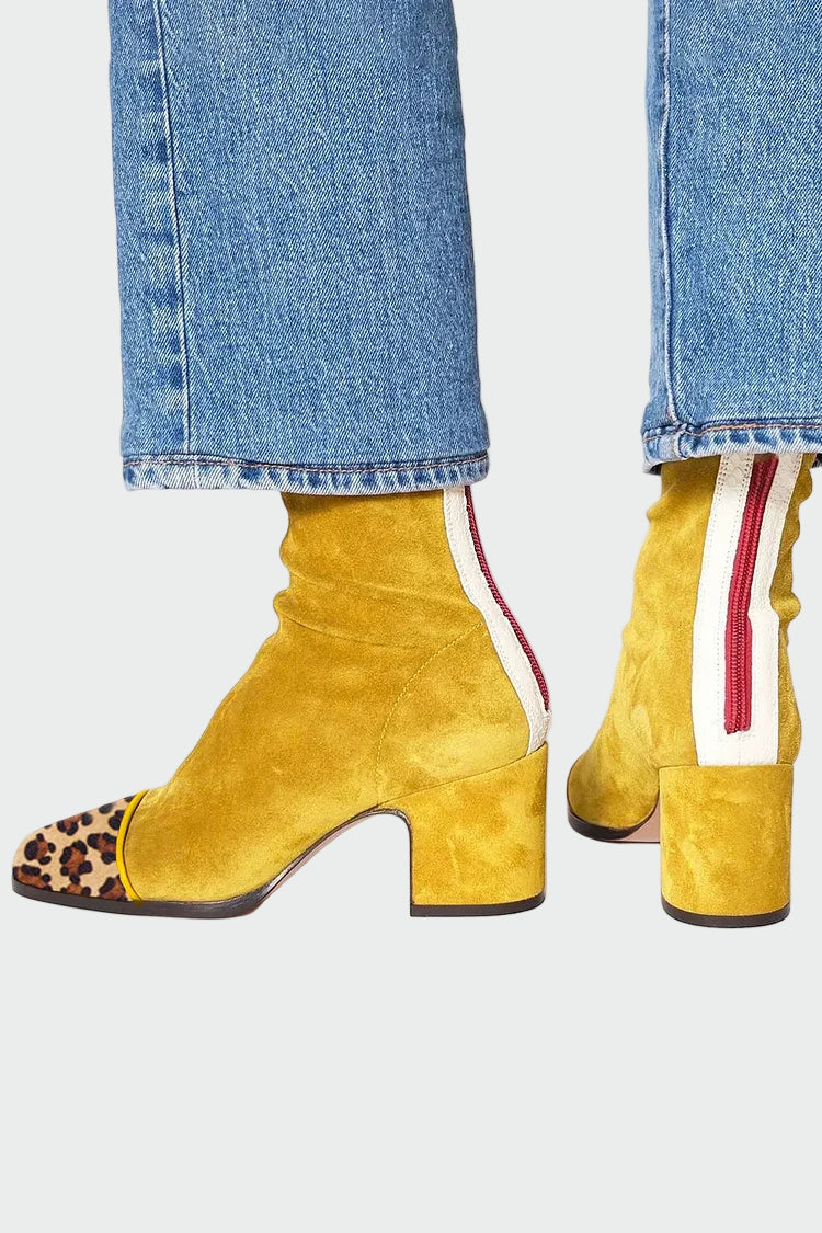 Women's mid-heeled shoes with sporty details