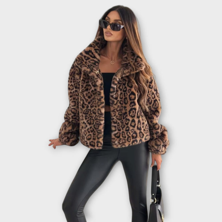 Leonor - Leopard Cloak