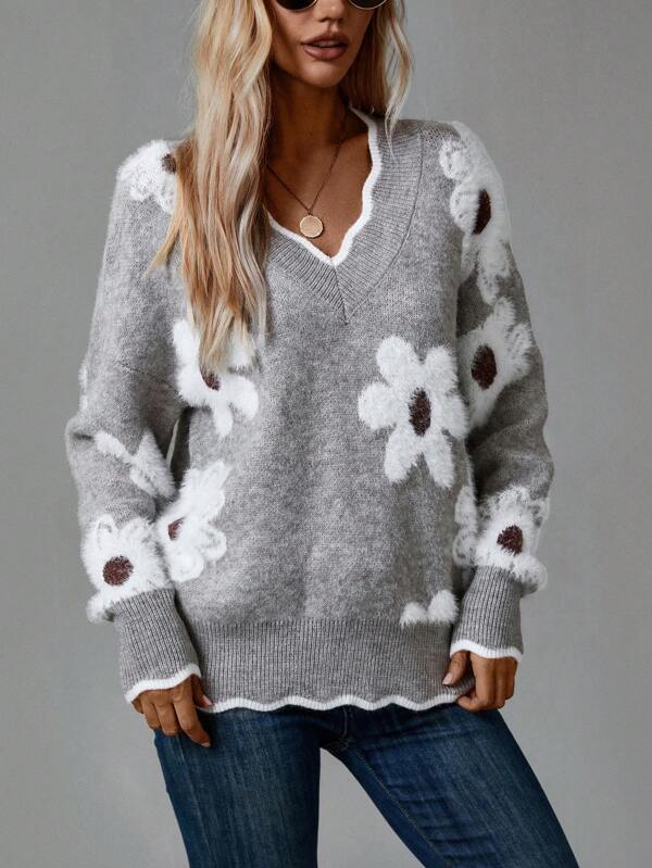 Belinha - Elegant blouse with a V-neck and a floral pattern