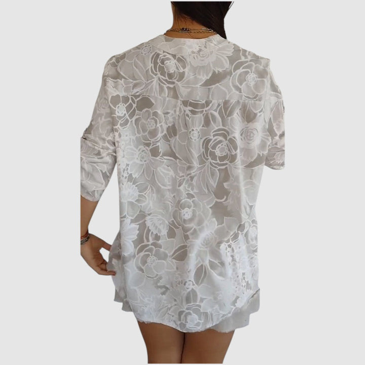 Jasmína - Blouse with a floral pattern