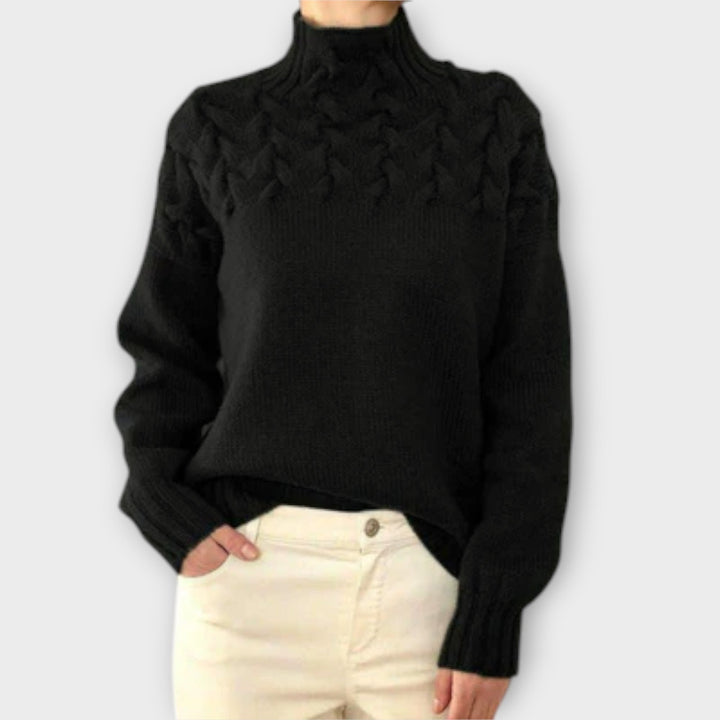 Eva - Women's sweater with a detailed cable pattern