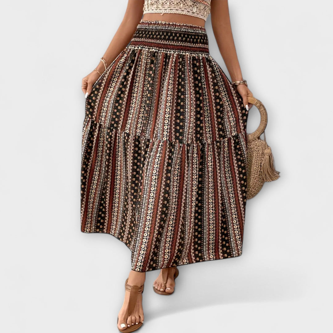 Comfortable skirt with a pattern