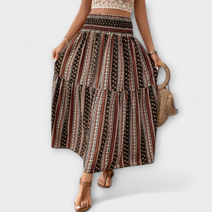 Comfortable skirt with a pattern