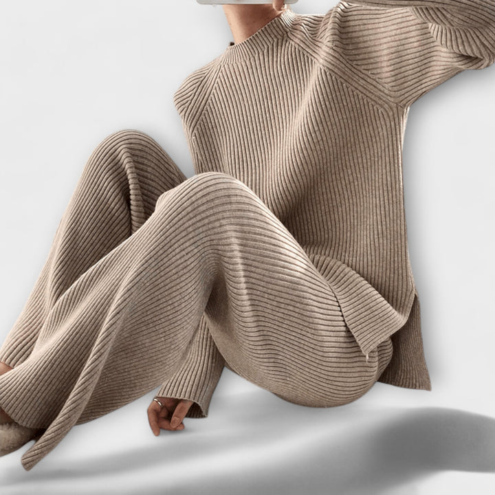 Albertina – Cosy 2-piece set in ribbed knit