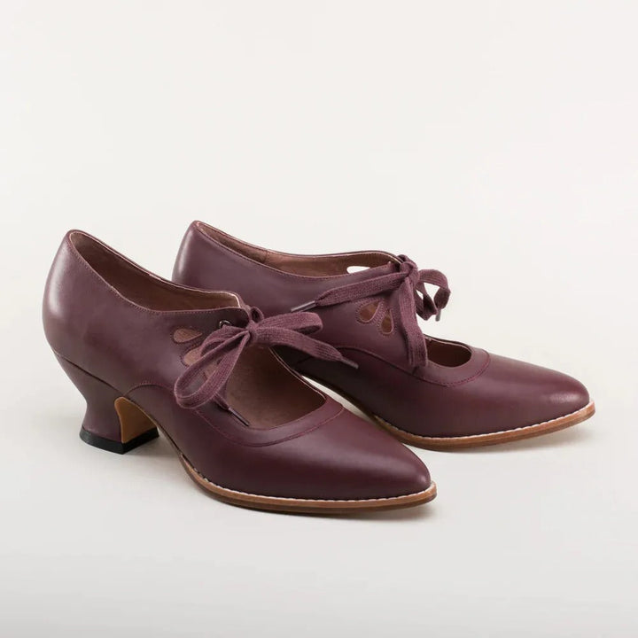 Bow Detail Pumps