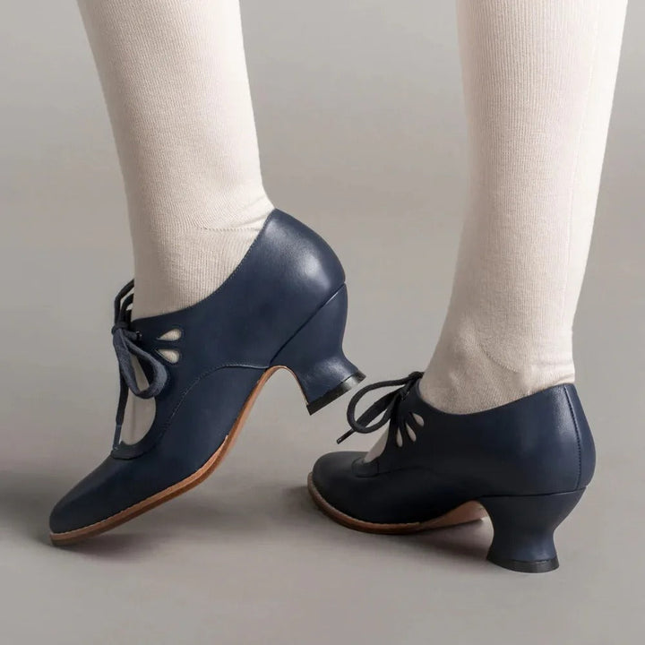 Bow Detail Pumps