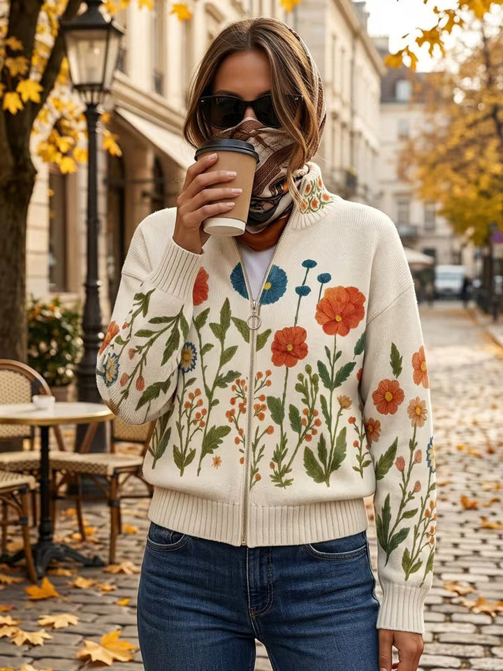 Wrenna - Cardigan with a zipper in a wildflower meadow