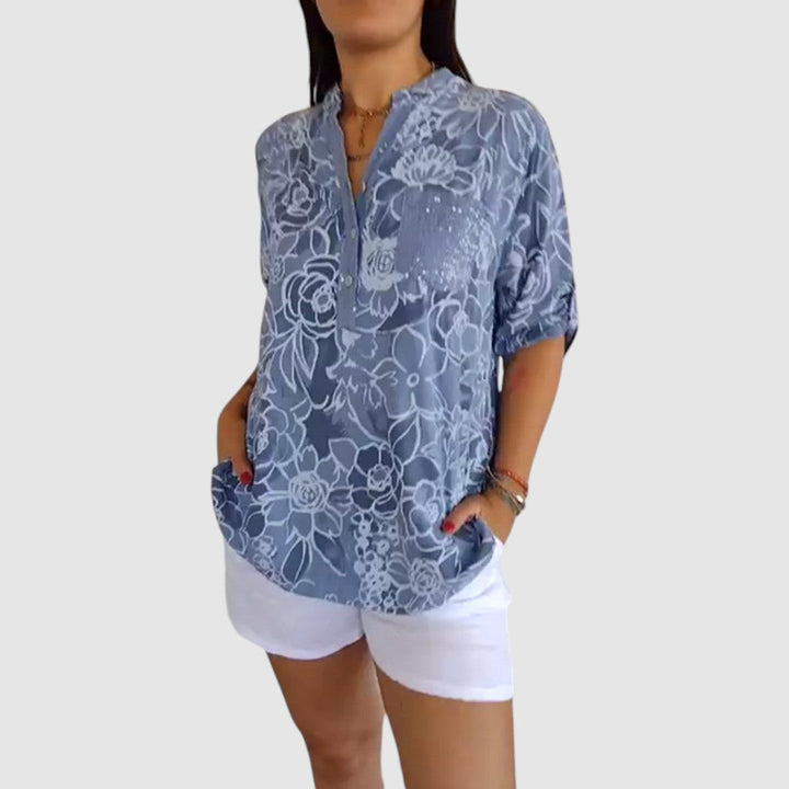 Jasmína - Blouse with a floral pattern