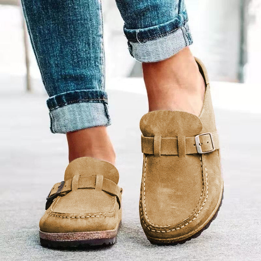 Julie - Women's orthopedic moccasins with a decorative clasp