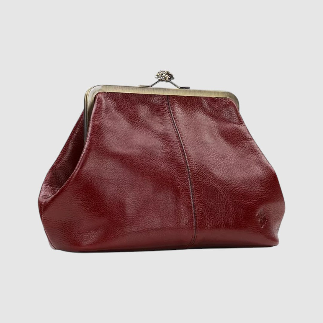 Leontýna - Leather bag with retro clasp