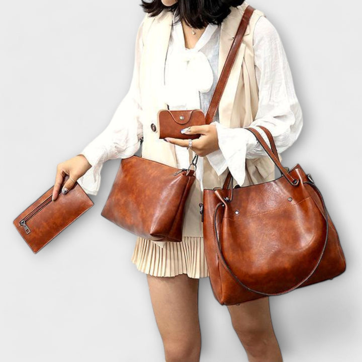 Cecile. - 4 piece vintage bag