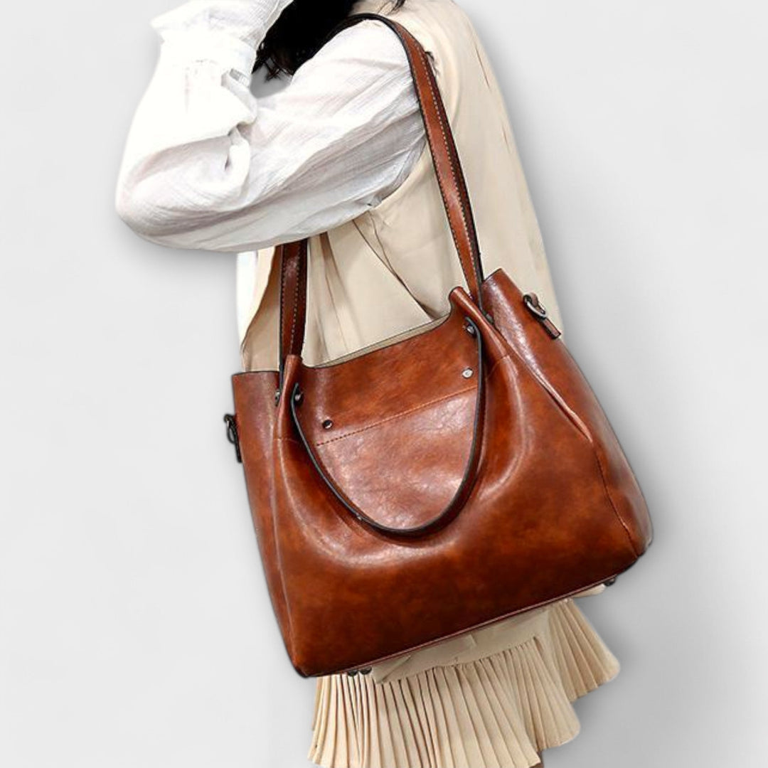 Cecile. - 4 piece vintage bag