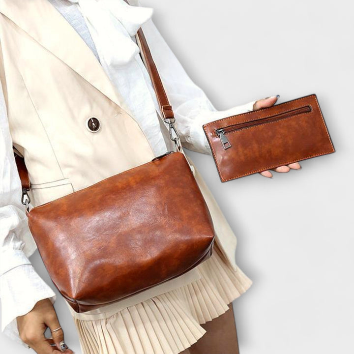 Cecile. - 4 piece vintage bag
