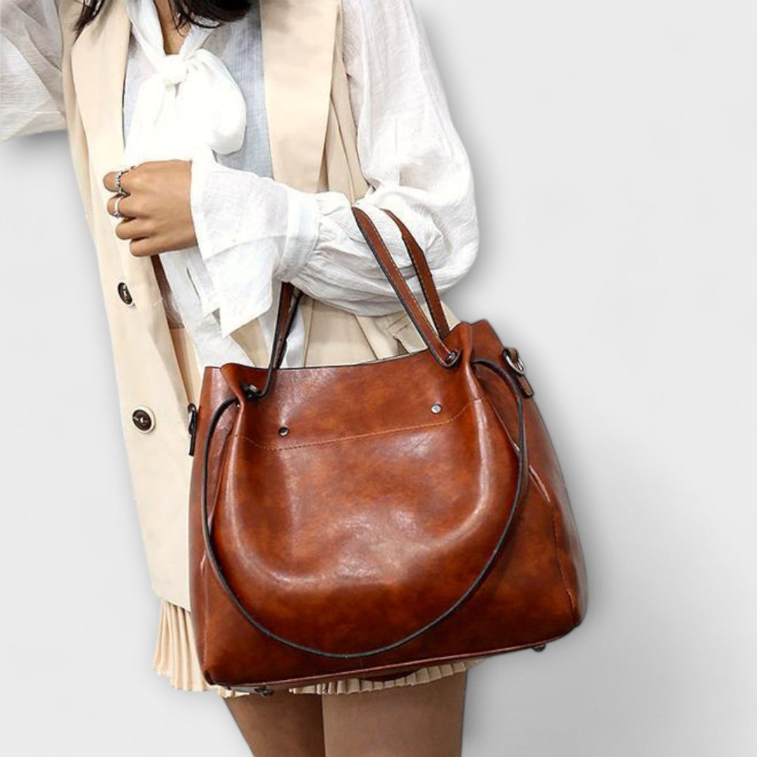 Cecile. - 4 piece vintage bag