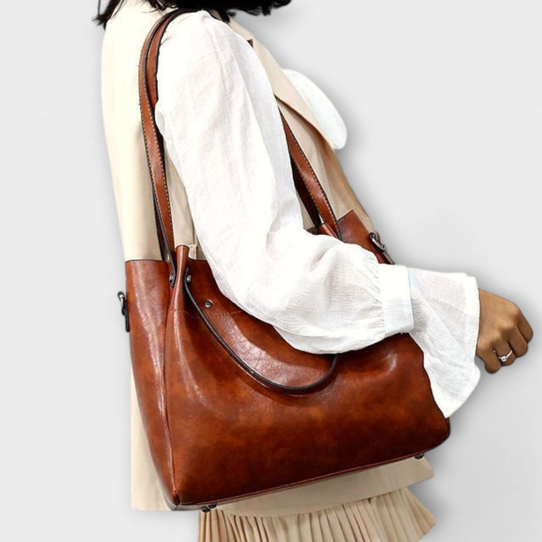 Cecile. - 4 piece vintage bag