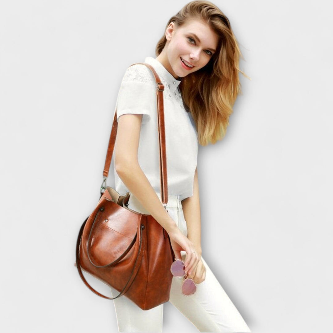 Cecile. - 4 piece vintage bag