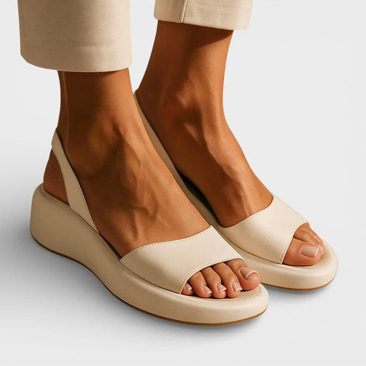 Thérèse Non-Slip Sandals
