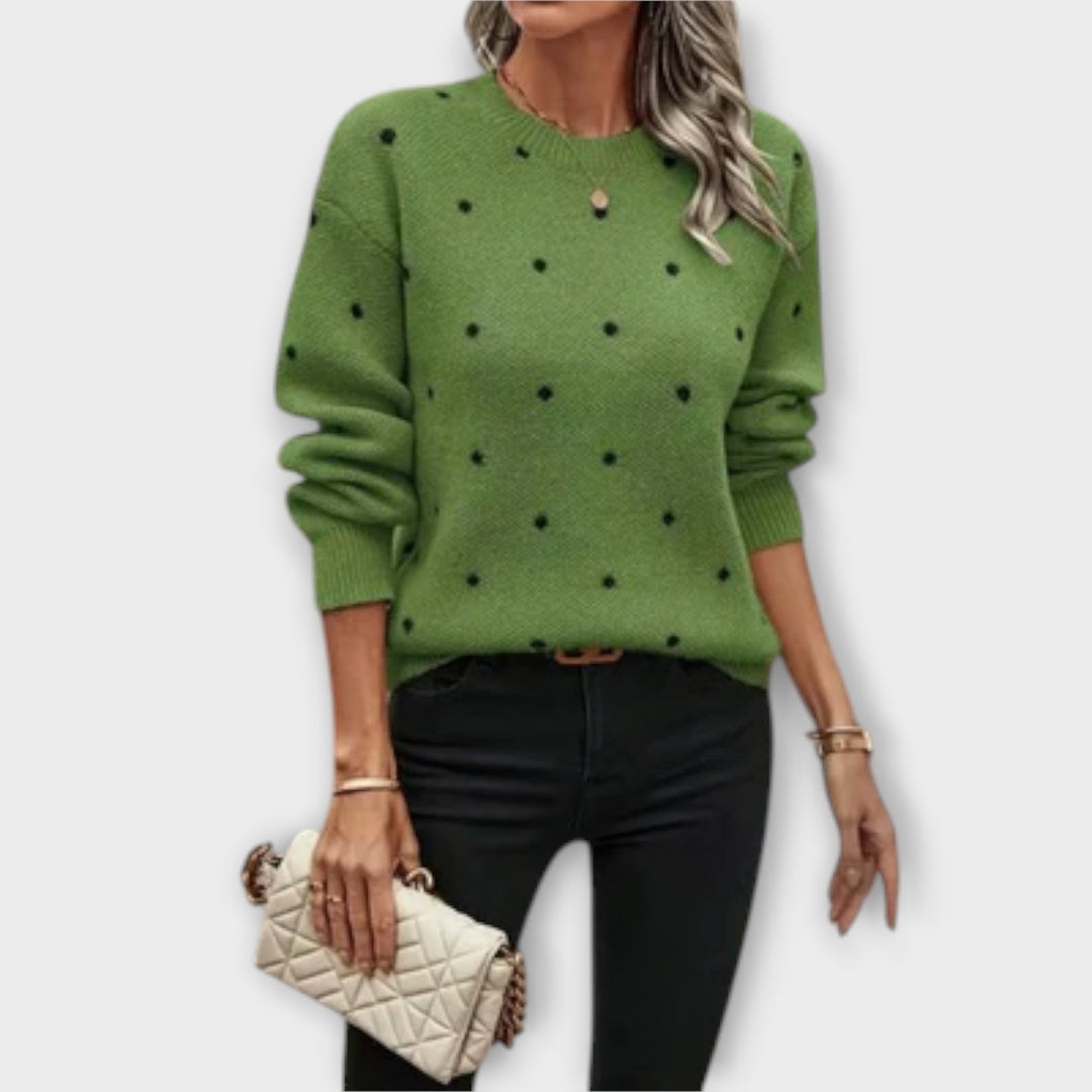 Ava – a loose, long-sleeved sweater with polka dots