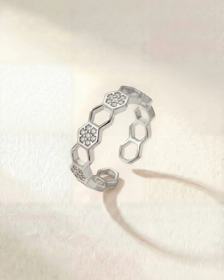 Dominique Modern Ring