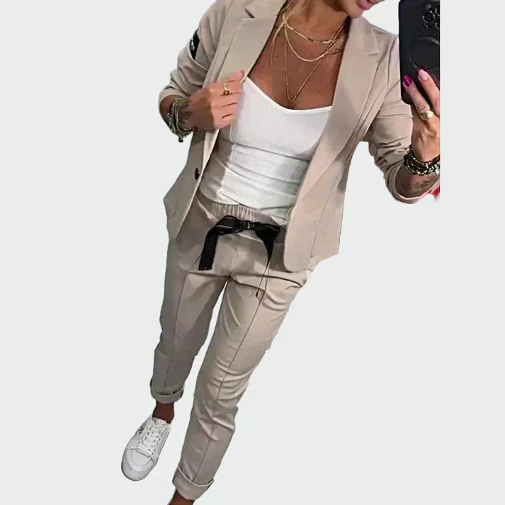 Ella - Women's loose trousers and jacket set