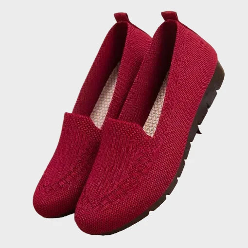 Women's lined moccasins with a stabilizing sole
