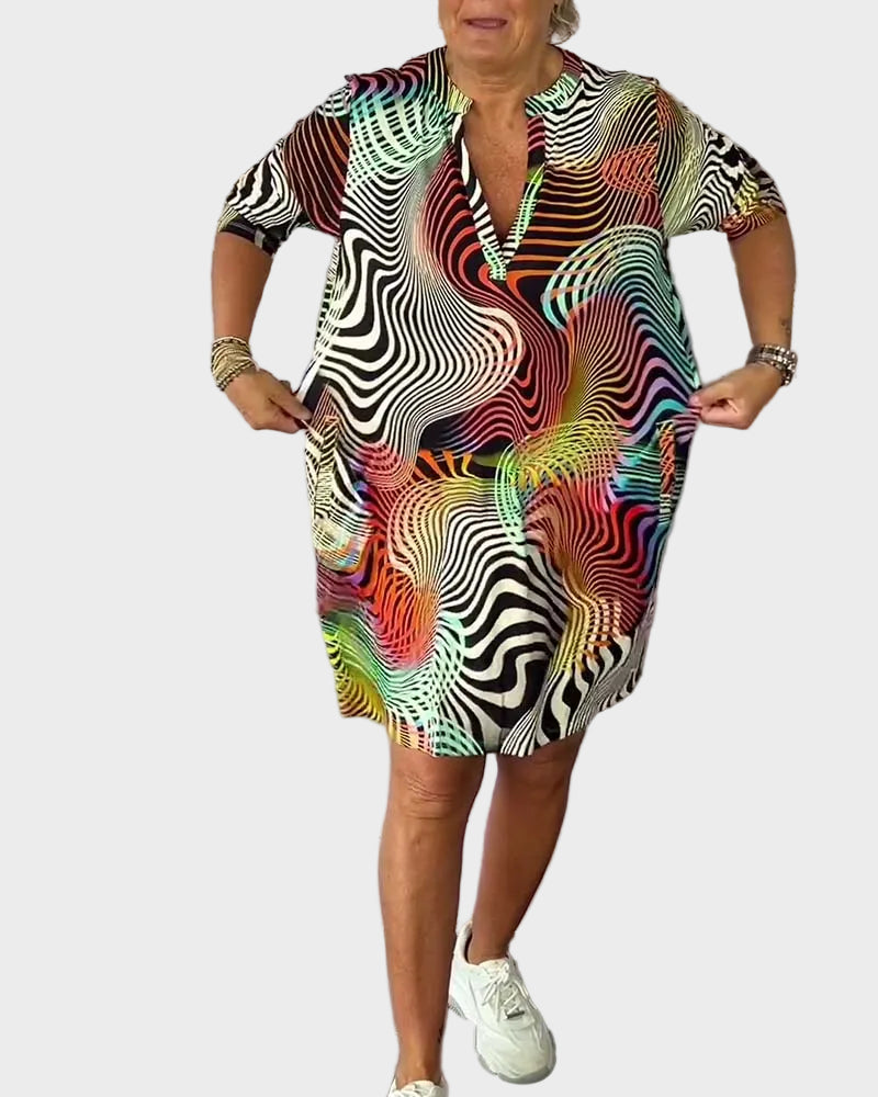 Mari - Colourful dress with a V-neck