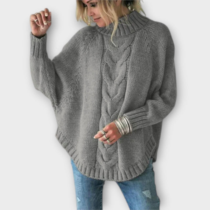 Elysian - Knitted sweater with a cable pattern