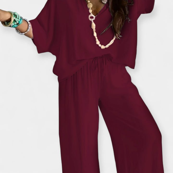 Veronika - A loose set with wide pants and a flowing blouse