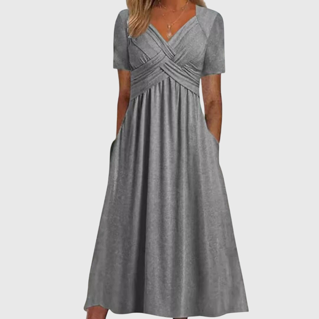 Malwina - Figure-Highlighting Dress