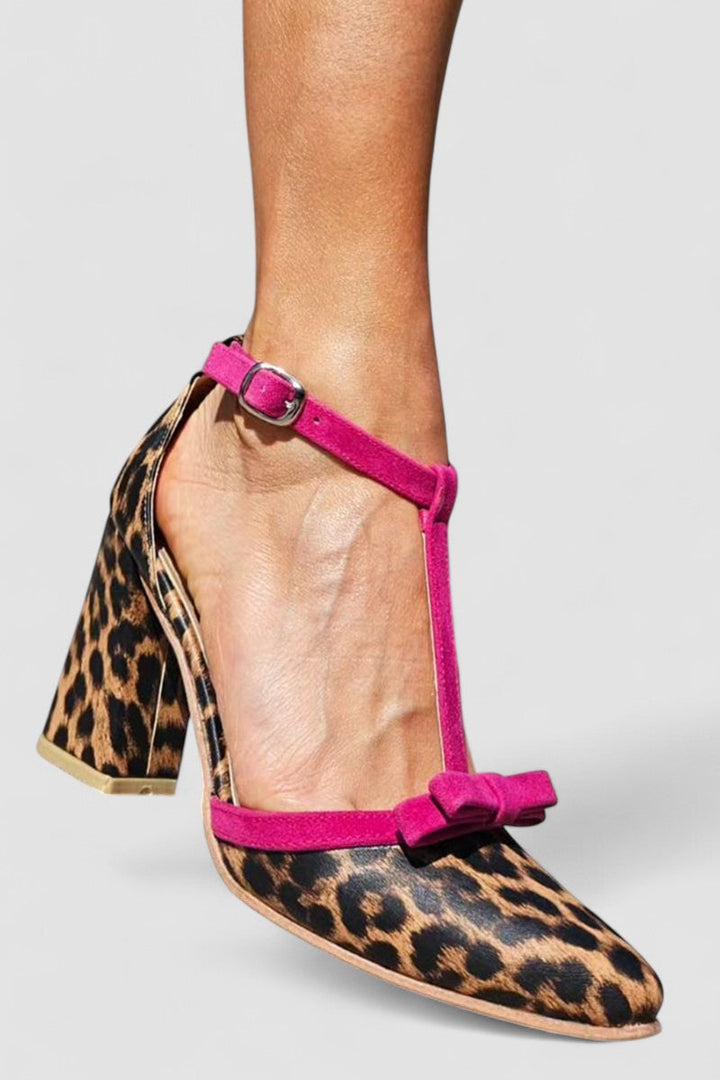 Leontina - Green sandals in a leopard print with a colourful accent