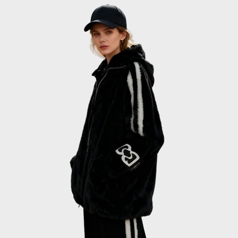 Karolína – Comfortable Coat with Hood