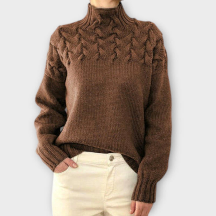 Eva - Women's sweater with a detailed cable pattern