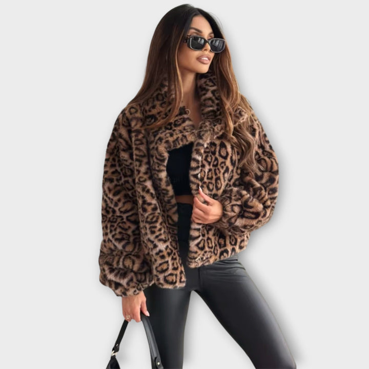 Leonor - Leopard Cloak