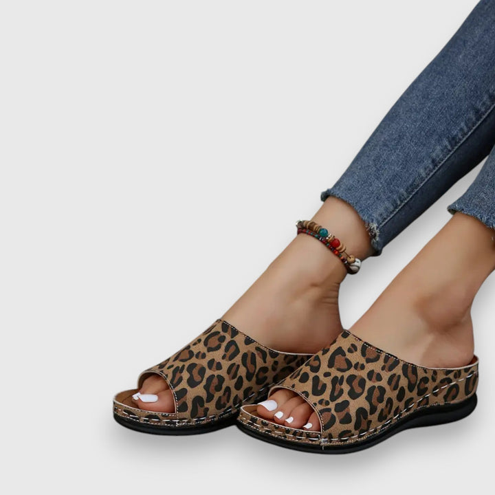 Tina – Leopard print sandals
