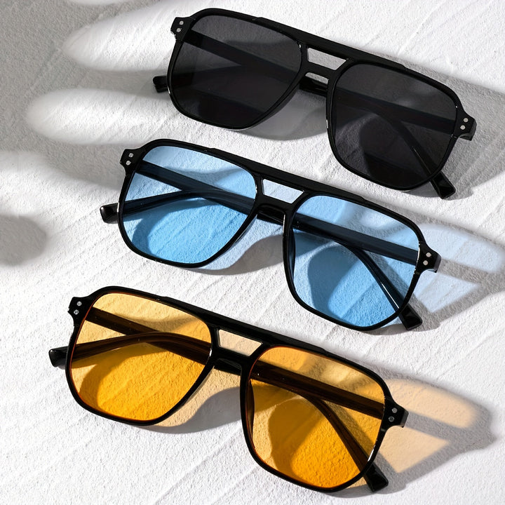Square glasses with rivets