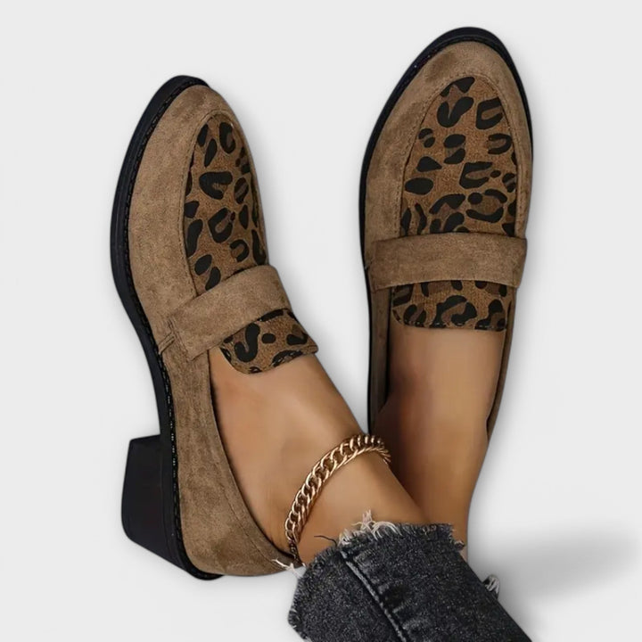 Natalie - Stylish women's shoes with a leopard print