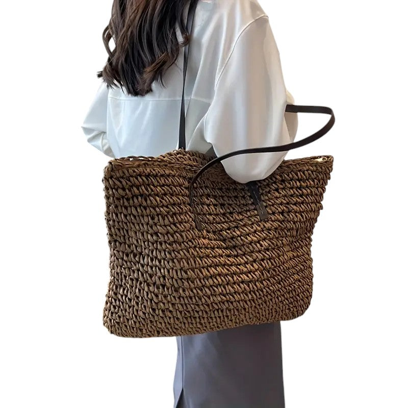 Cécile.- Woven bag