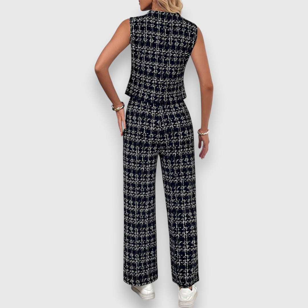 Jasmína - Two-piece set with a V-neck and matching trousers