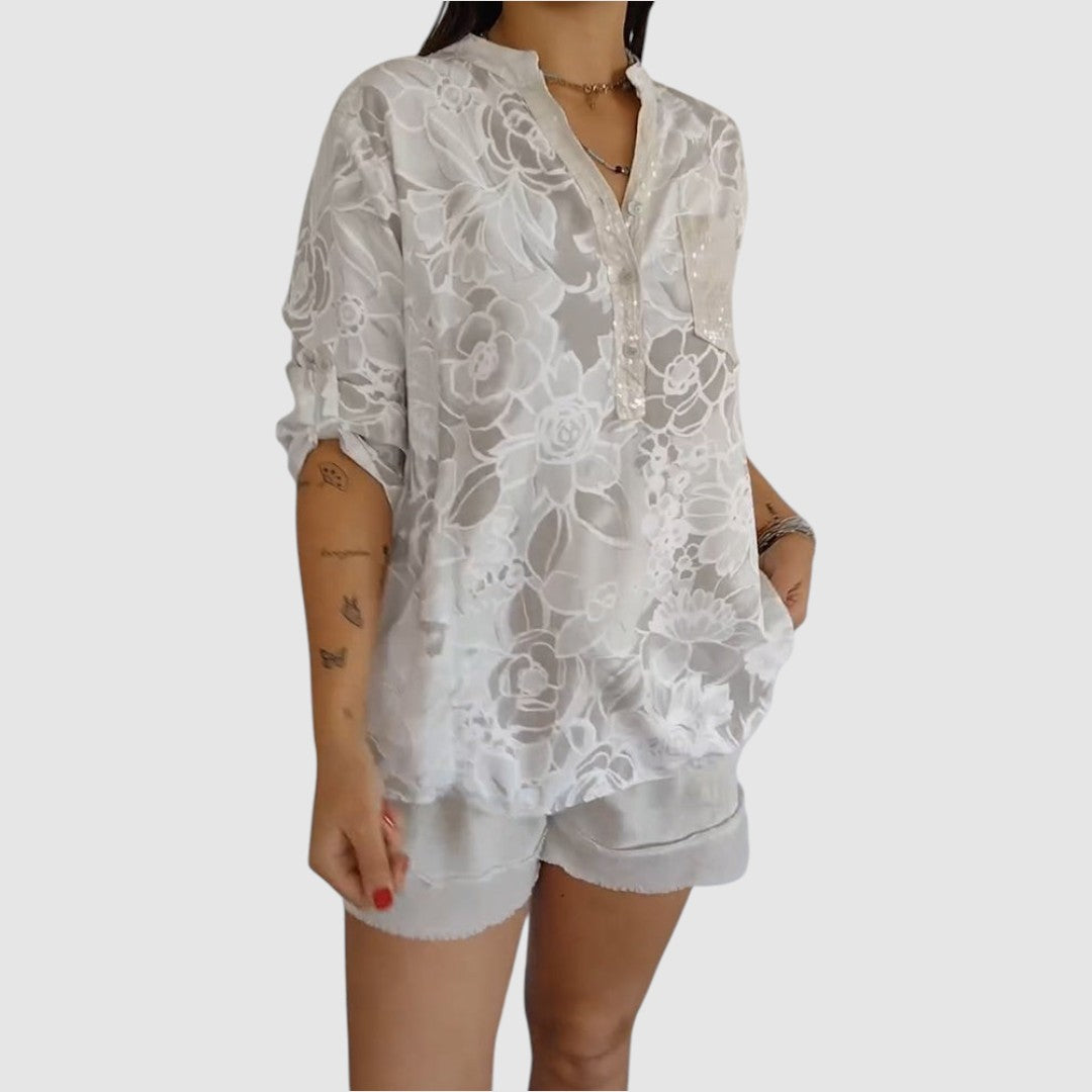 Jasmína - Blouse with a floral pattern