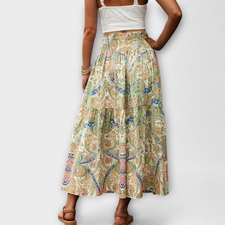 Comfortable skirt with a pattern