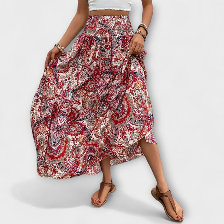 Comfortable skirt with a pattern