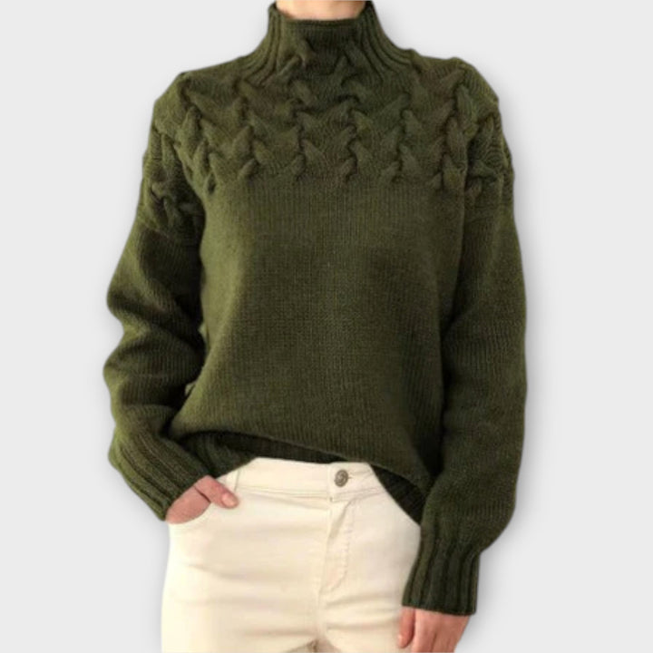 Eva - Women's sweater with a detailed cable pattern