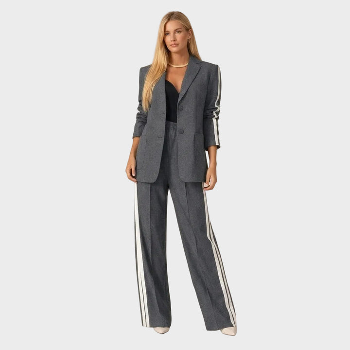 Ewa - Set with a fitted jacket