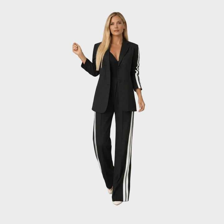Ewa - Set with a fitted jacket