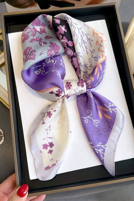 Johanne - Violetta silk scarf