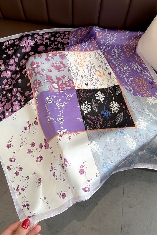 Johanne - Violetta silk scarf